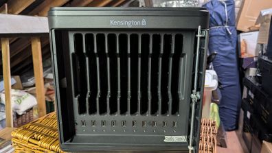 Kensington Charge & Sync