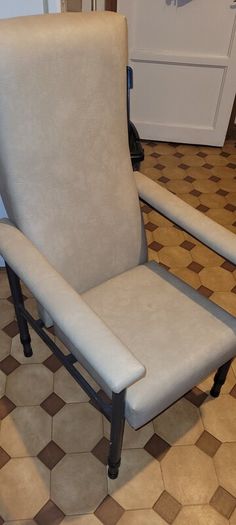 orthopaedic high chair
