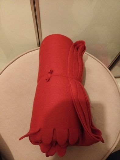 Cosy red throw
