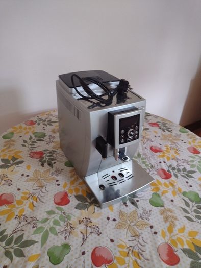 Coffee Machine Delonghi Bean to Cup