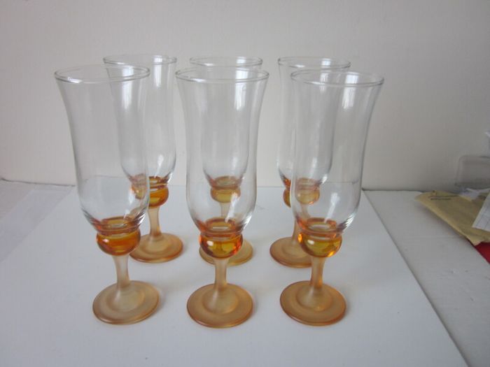 Set of 6 Vintage Amber Bubble Stem Champagne Glass Flutes 18.5cm