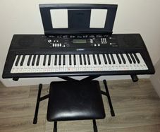 Yamaha EZ-220 keyboard with stand and stool