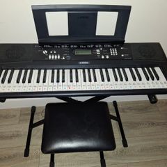 Yamaha EZ-220 keyboard with stand and stool