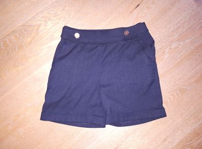 H & M Ladies Shorts (Size 34) / US 4