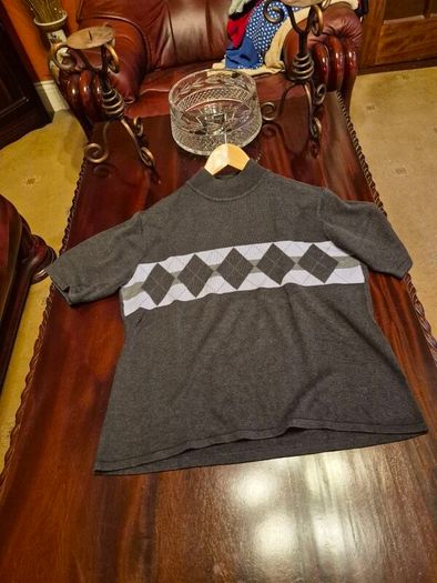 Dressbarn. Short Sleeve Jumper