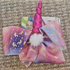 JoJo Siwa unicorn bow