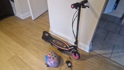 Electric  Kids Scooter Razor E90 Power Core