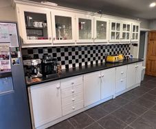 Kitchen cabinets & presses