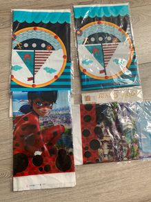 5 Birthday tablecloths (unpacked)