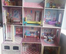Kidkraft dollhouse