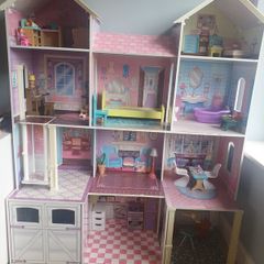 Kidkraft dollhouse