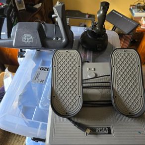 CH Products Flight Sim Yoke & Pro Pedals