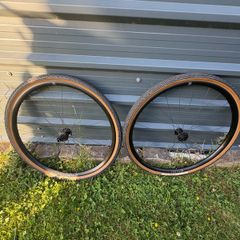 Road bike wheelset