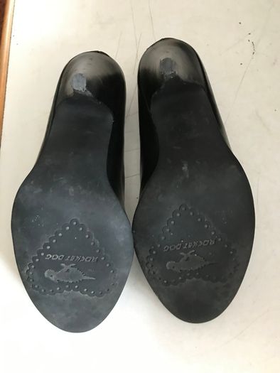 Pre-loved 'Rocket Dog' Black Court Shoes - Size 4