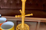 Vintage Traditional Mustard Yellow Cast Iron Mug Tree Holder Rustic Farmhouse Kitchenalia