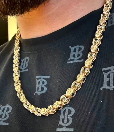 Gold chain LV