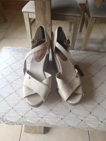 Tommy Hilfiger beige canvas straw wedges sandals latest fashion 4 4.5 5? New