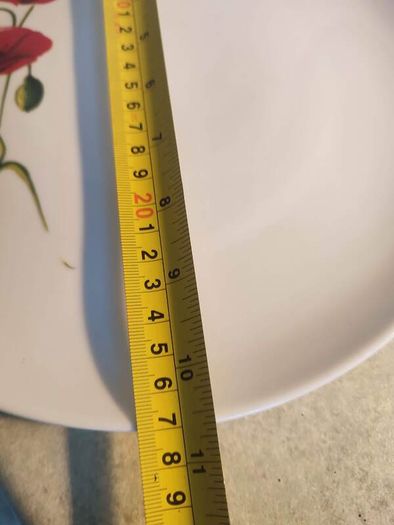 MND Poppy Dinner Plate Ideal for Practical Everyday Use.
