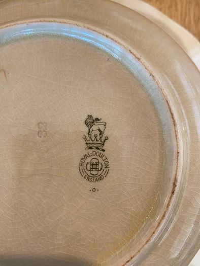 1924 - 42 Royal Dolton English Cottage seriesware