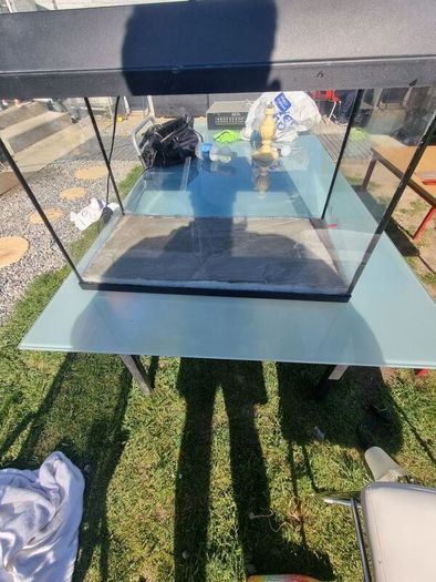 Small Aquarium / Terrarium With Light Lid