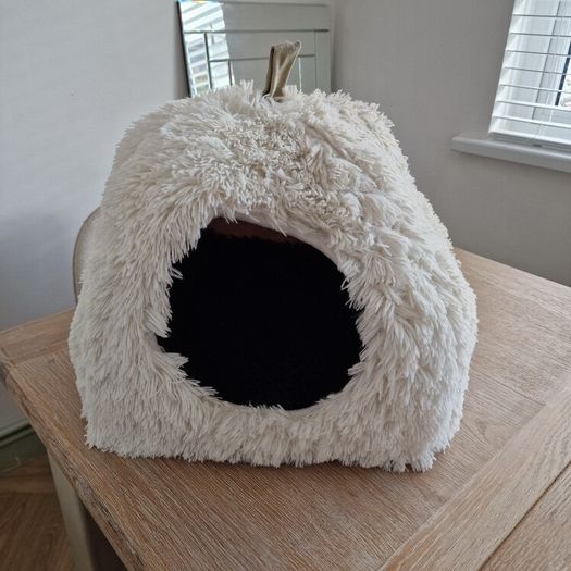 pet bed/cave