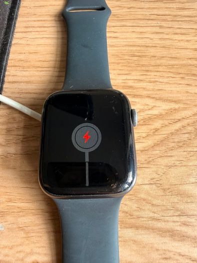 Apple Watch Series 4 - 44mm