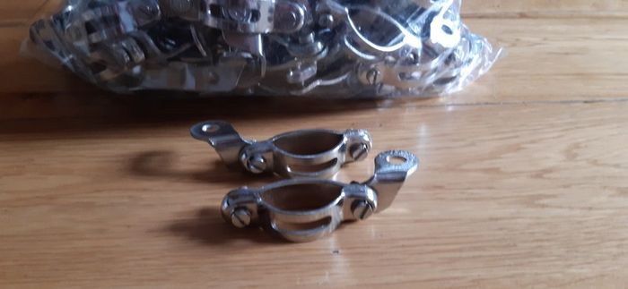 30x Pairs of New + NOS Chrome Rod Brake Clips