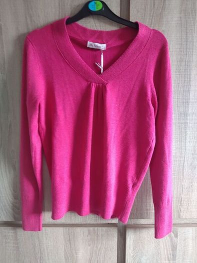 Acrylic premium quality sweater size m
