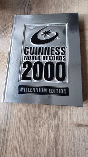 Guinness Book of World Records 2000
