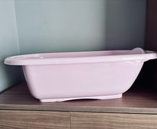 baby pink baby bath