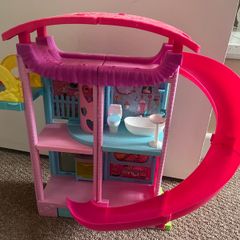 Chelsea doll house