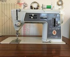 Singer sewing machine Heavy Duty All metal no plastic semi industrial