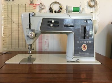 Singer sewing machine Heavy Duty All metal no plastic semi industrial
