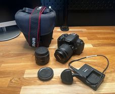 Canon EOS 700D with 18-55mm + 50mm lens