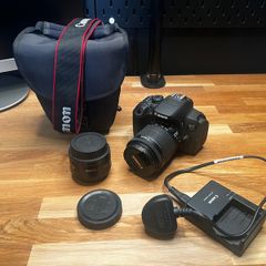 Canon EOS 700D with 18-55mm + 50mm lens