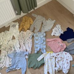 Free baby clothes & blankets - range of sizes from newborn to 6-9 months