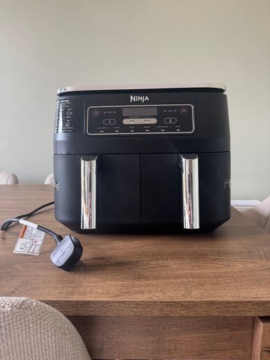 Brand New Ninja Foodi 6-in-1 Dual Zone 7.6L Air Fryer