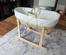 Mamas & Papas Moses Basket (With Stand)
