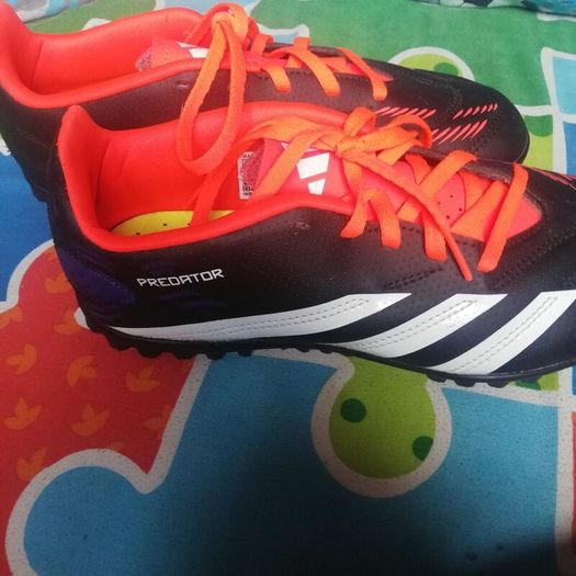 Adidas predator astro boots. Size 5