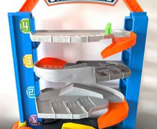 Hot wheels garage