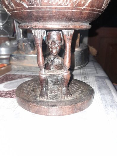 A Beautiful Large Old African Carved Wooden Tobbacco Jar with Lid Postage Available on all my Items or Collection in Rochfortbridge Westmeath,