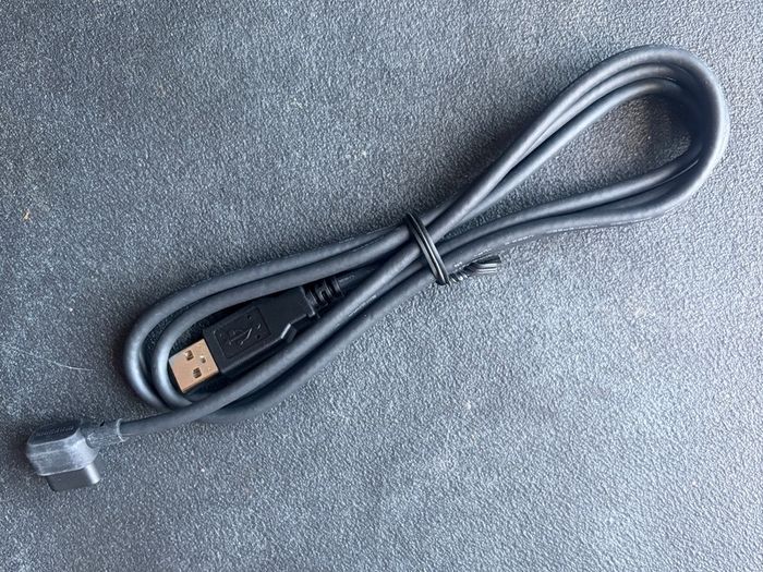 Shimano EW-EC300 Charging Cable (2nd Gen.) - black