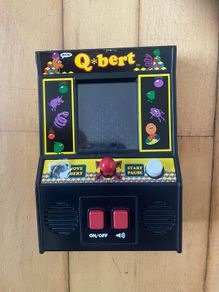 Q Bert - Atari Game Handheld 2016 - Rare