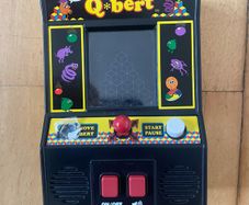Q Bert - Atari Game Handheld 2016 - Rare