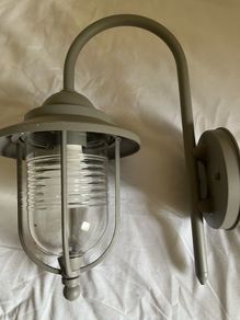 Outdoor wall light