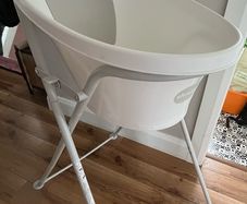 Shnuggles baby bath and stand