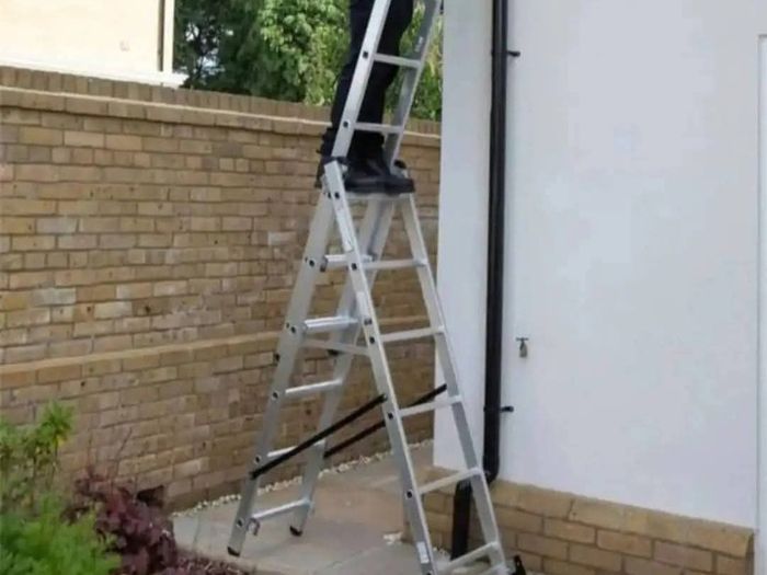 Brand New Triple Extension Combi Ladder - 21ft