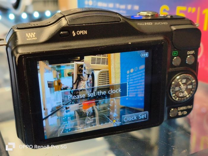 Touch Screen Panasonic LUMIX DMC-GF5K 12.1MP Digital Camera w/ 14-42mm Lens with Intelligent Auto (iA)