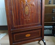 Wooden fire screen