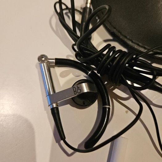 bang & olufsen earphones